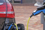 AdobeStock_127173393_Elektroauto_V1