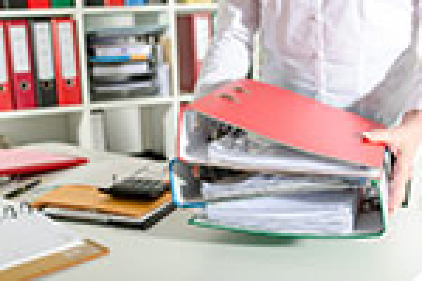 AdobeStock_89095878_Belegaufbewahrung