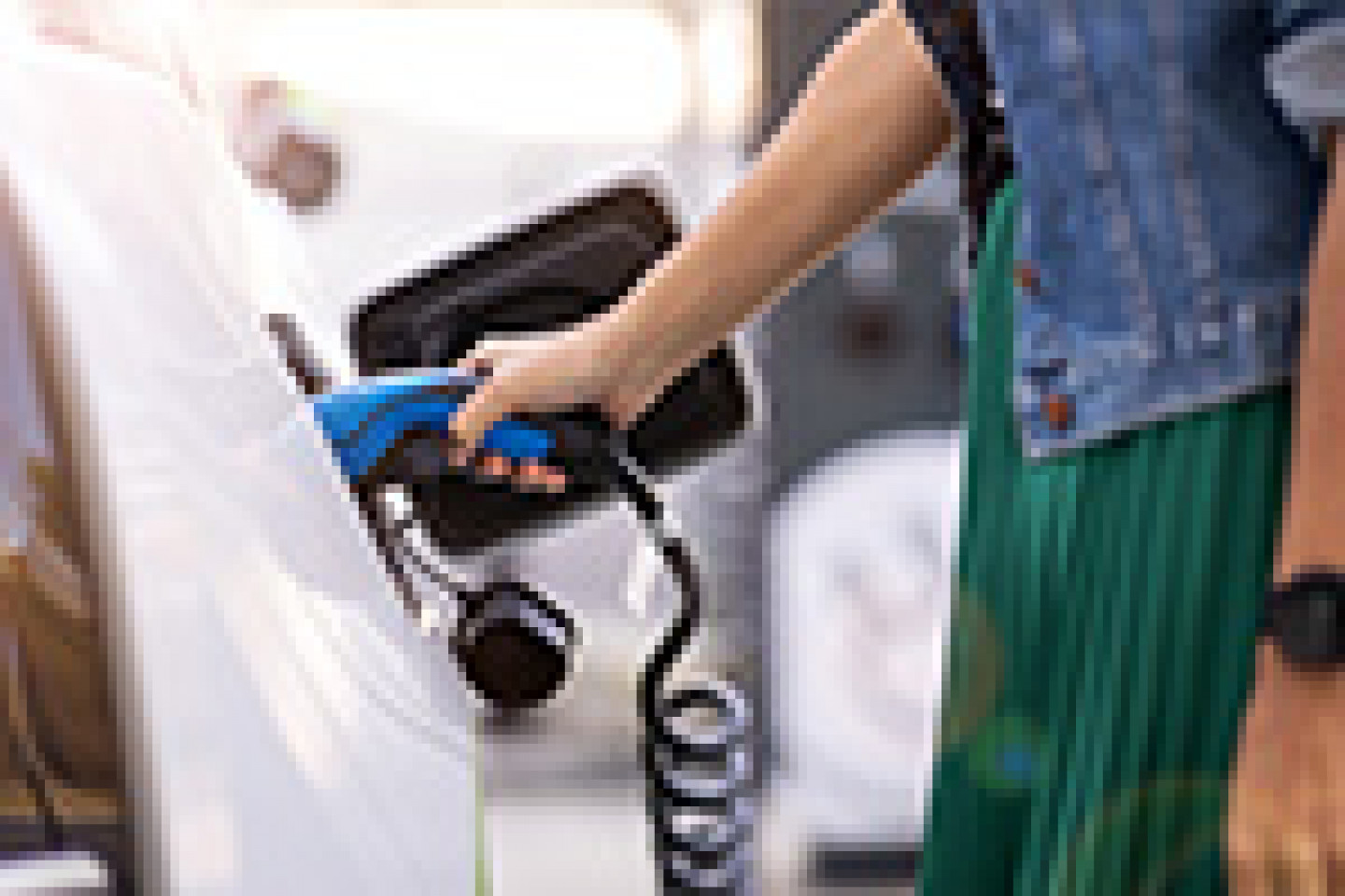 AdobeStock_292192873_Elektroauto_V1_kl