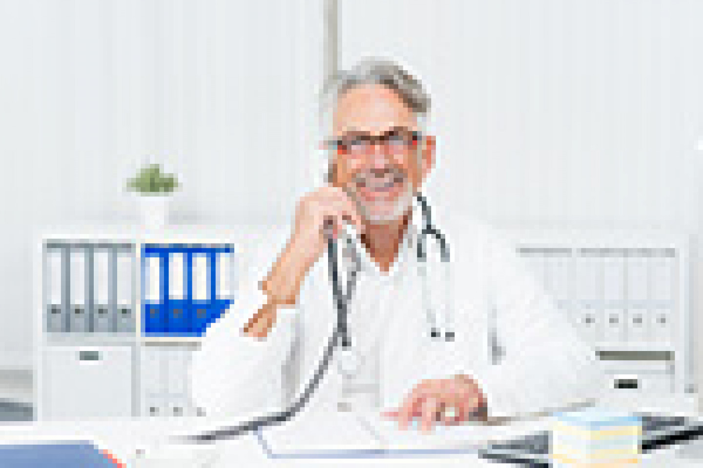 AdobeStock_99513268_Hotlineberatung_kl