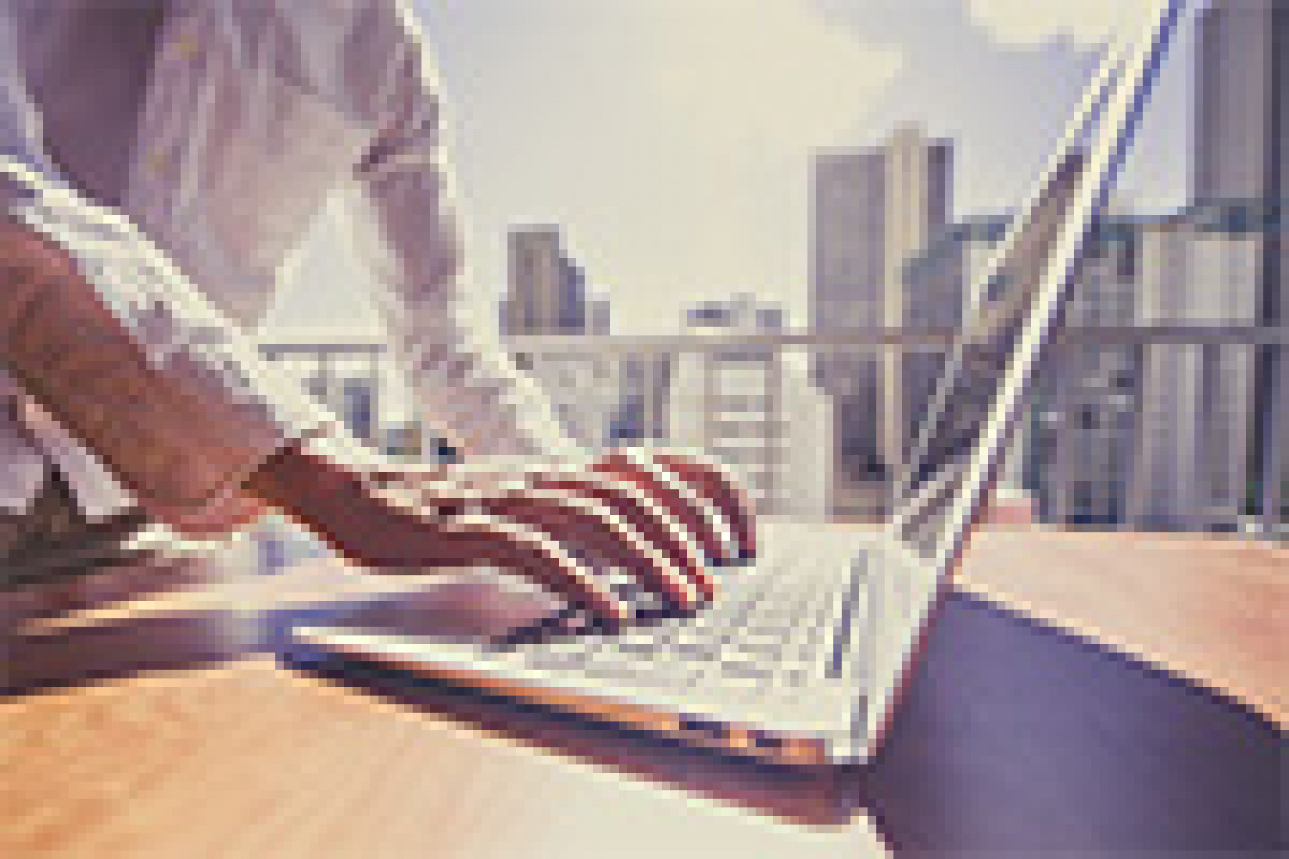 international_1_AdobeStock_101955373_kl