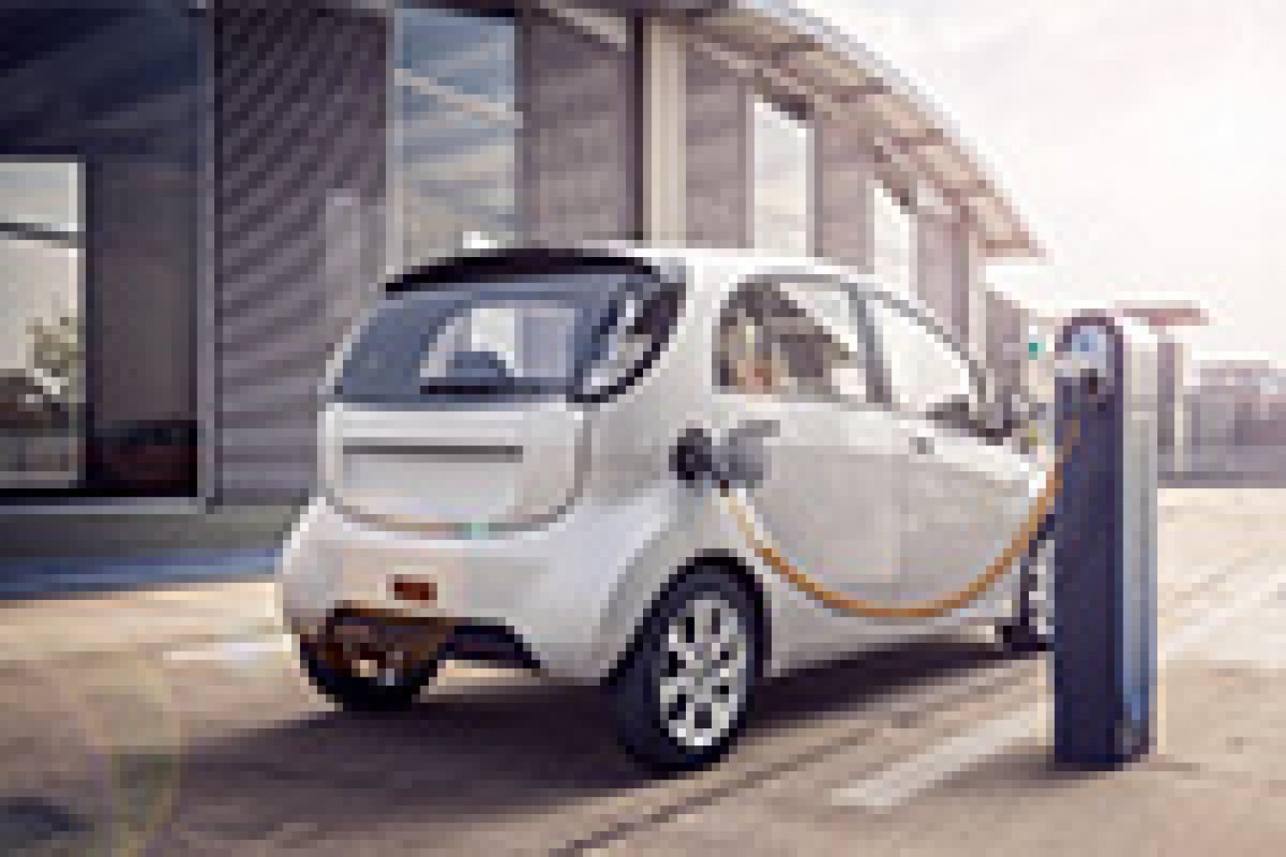 elektroauto_AdobeStock_257487069_V1_kl